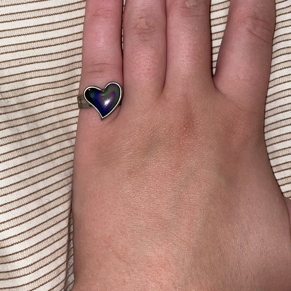 heart mood ring one size - Picture 1 of 4